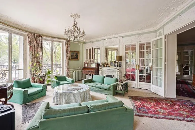 Haussmannien Apartment Paris
