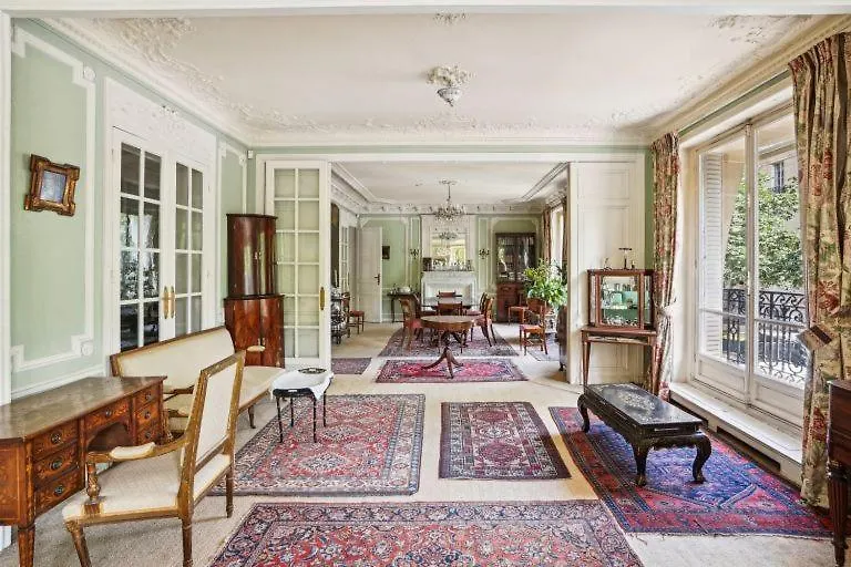 Apartment Haussmannien Paris
